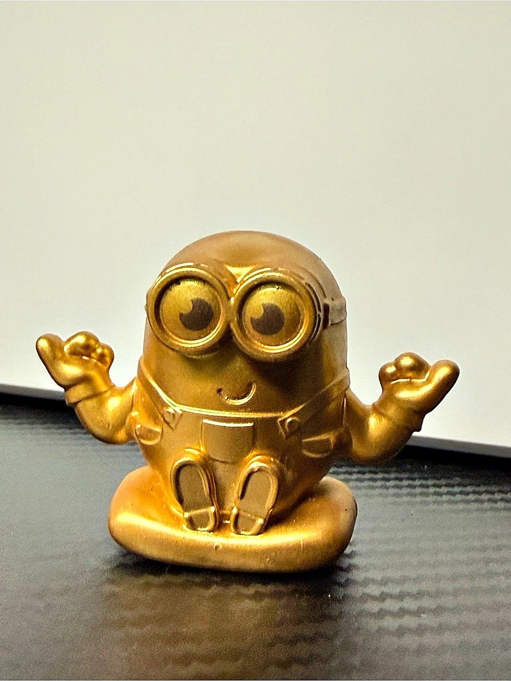 Mcdonald’s Meditate Minion Figurine Gold